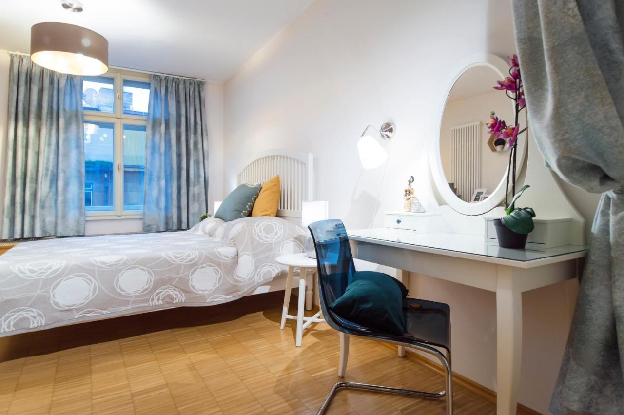 Modern Apartment Charvatova Prag Exterior foto