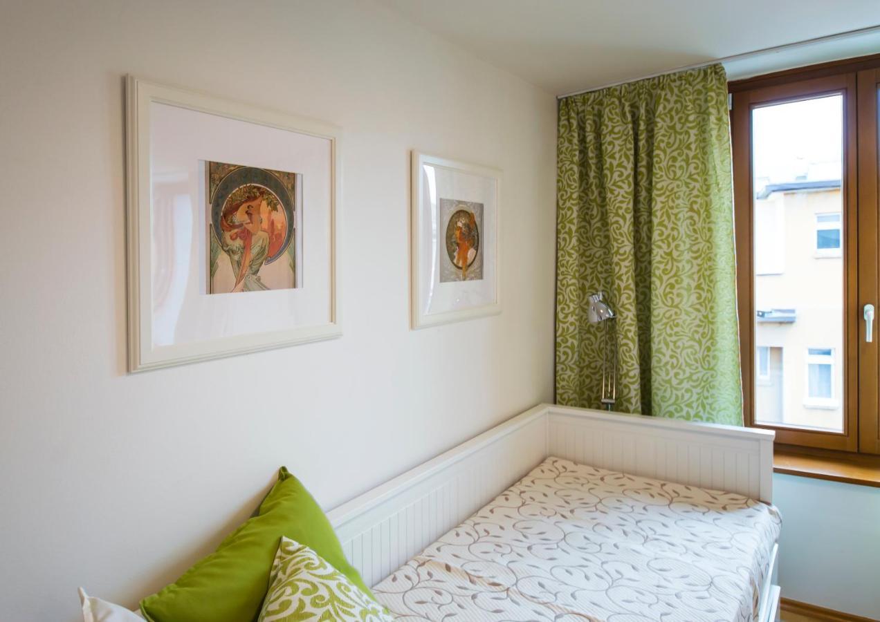 Modern Apartment Charvatova Prag Exterior foto