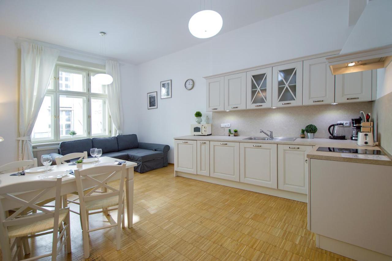 Modern Apartment Charvatova Prag Exterior foto